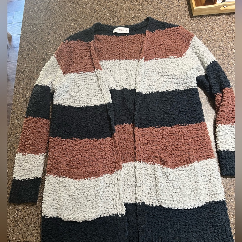 Women’s long length cardigan - size small